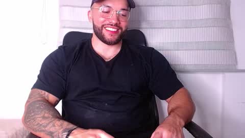 Snapshot of andrew_holden__ chatting on October 2025 12:33:02 AM andrew_holden__ online show from October 2025 12:33:02 AM