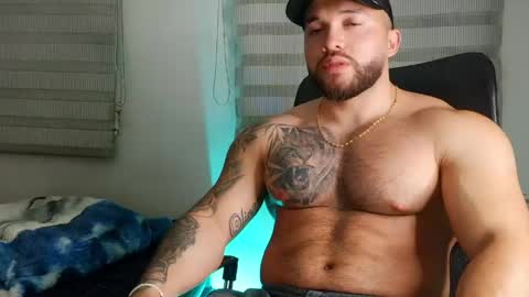 andrew_holden__ online show from February 2026 12:00:02 AM
