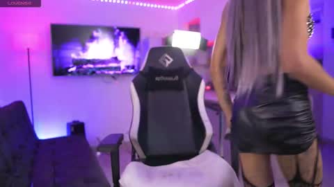 ---     online show from September 2025 01:42:02 AM