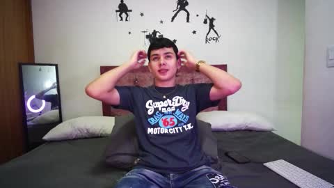 andrew restrepo online show from October 2025 07:58:02 PM