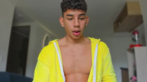 Snapshot of andrew_twink18 chatting on October 2025 05:19:02 PM Andrew M. online show from October 2025 05:19:02 PM