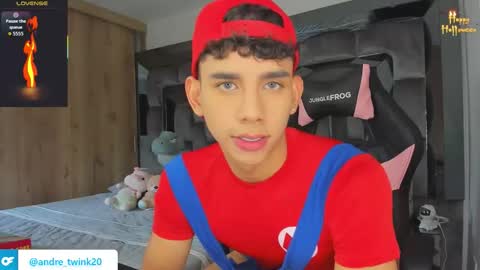 Snapshot of andrew_twink18 chatting on October 2025 08:17:02 PM Andrew M. online show from October 2025 08:17:02 PM