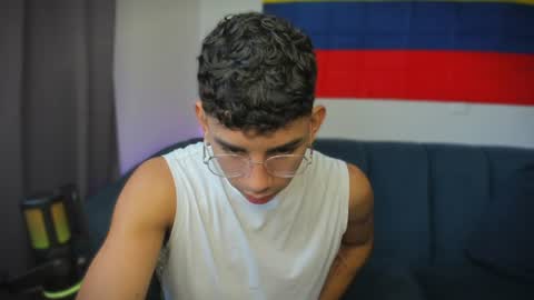 Snapshot of andrew_twink18 chatting on June 2026 04:16:02 PM Andrew M. online show from June 2026 04:16:02 PM