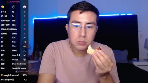 andrewmhilton_ online show from January 2025 05:58:01 AM