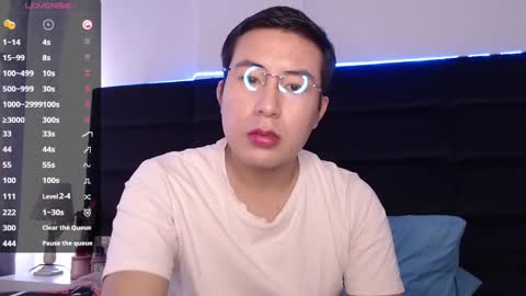 andrewmhilton_ online show from March 2025 05:36:02 PM