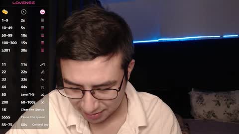 andrewmhilton_ online show from November 2025 05:46:01 AM