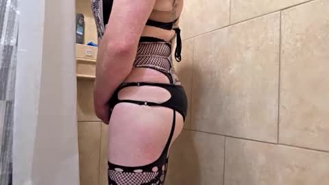 andrewo4277 online show from May 2026 05:35:01 AM