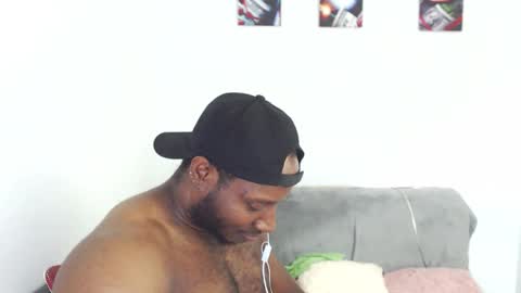 Snapshot of andrewoconnor__ chatting on December 2025 03:21:02 PM Andrew Oconnor online show from December 2025 03:21:02 PM