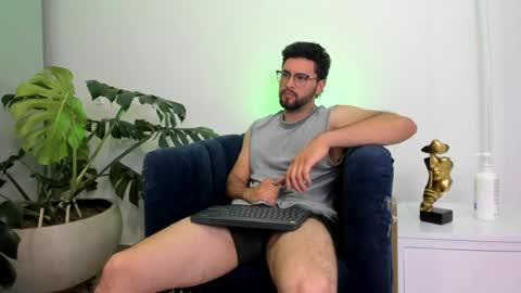 Snapshot of andrewstonee chatting on July 2026 01:21:02 AM About me online show from July 2026 01:21:02 AM