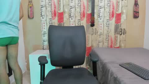 Snapshot of andrey_u92 chatting on February 2025 05:20:02 AM online show from February 2025 05:20:02 AM