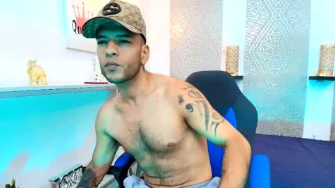 Snapshot of andrey_u92 chatting on February 2025 07:30:02 PM online show from February 2025 07:30:02 PM