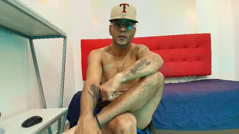 Snapshot of andrey_u92 chatting on September 2025 07:47:01 PM online show from September 2025 07:47:01 PM