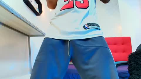 Snapshot of andrey_u92 chatting on September 2025 08:21:02 PM online show from September 2025 08:21:02 PM