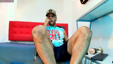 Snapshot of andrey_u92 chatting on October 2025 07:56:01 PM online show from October 2025 07:56:01 PM