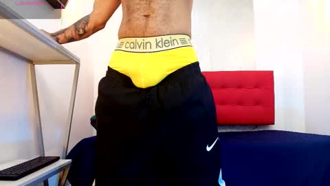 Snapshot of andrey_u92 chatting on October 2025 09:25:02 PM online show from October 2025 09:25:02 PM