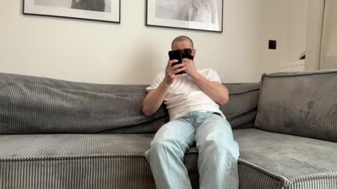 andrii3000 online show from April 2026 12:37:01 PM