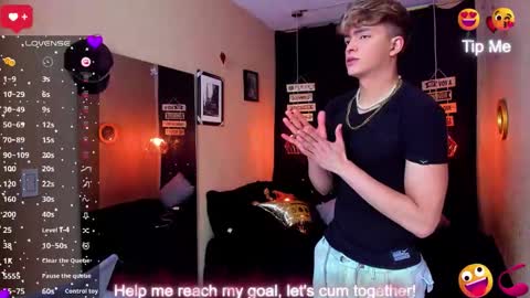 Snapshot of andrius_24 chatting on December 2025 01:11:01 AM online show from December 2025 01:11:01 AM