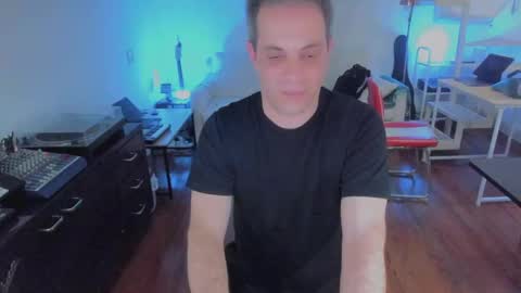 Snapshot of andy0pandi chatting on October 2025 07:11:01 PM Andrew online show from October 2025 07:11:01 PM