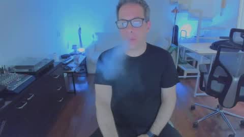 Snapshot of andy0pandi chatting on November 2025 11:33:01 AM Andrew online show from November 2025 11:33:01 AM