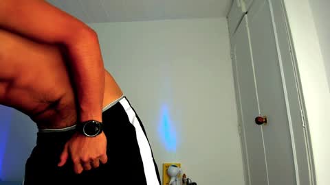 Snapshot of andy_0018 chatting on February 2025 09:29:01 PM Andy online show from February 2025 09:29:01 PM