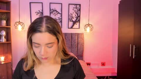 andy_and_emma online show from February 2025 12:39:02 PM