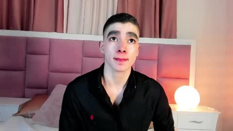 Snapshot of andy_benedictus chatting on May 2026 03:45:02 AM Andy online show from May 2026 03:45:02 AM