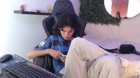 Snapshot of andy_dan1 chatting on January 2025 11:45:01 PM andy_dan1 online show from January 2025 11:45:01 PM