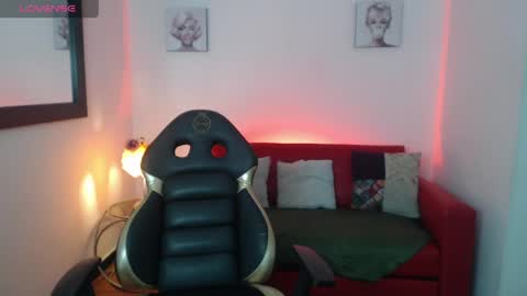 Snapshot of andy_eagleton_20 chatting on May 2026 03:04:02 AM andy_eagleton_20 online show from May 2026 03:04:02 AM