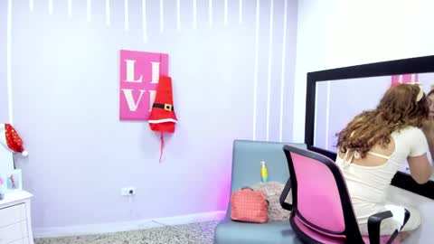 Andrea online show from January 2025 12:24:01 PM