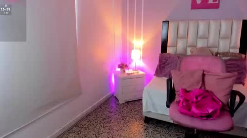 Andrea online show from March 2026 01:18:01 PM