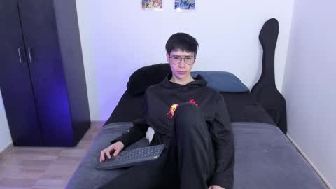 twx Andy twink3 online show from February 2025 09:14:01 PM