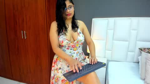 Snapshot of andyel2017 chatting on December 2024 06:04:02 PM Andy D online show from December 2024 06:04:02 PM