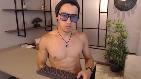 Snapshot of andyjoy_ chatting on December 2024 06:14:01 PM Andy Joy online show from December 2024 06:14:01 PM
