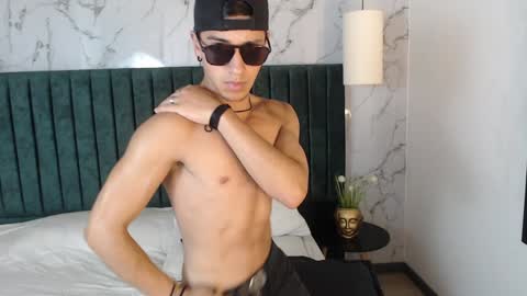 Snapshot of andyjoy_ chatting on December 2024 06:01:02 PM Andy Joy online show from December 2024 06:01:02 PM