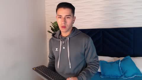 Snapshot of andyjoy_ chatting on December 2024 11:50:02 AM Andy Joy online show from December 2024 11:50:02 AM
