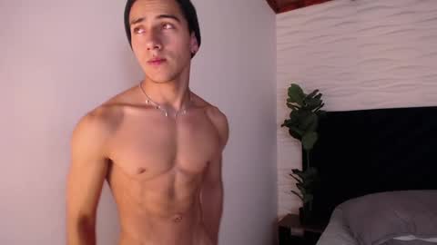 Snapshot of andyjoy_ chatting on January 2025 01:54:01 PM Andy Joy online show from January 2025 01:54:01 PM