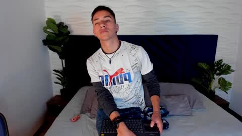 Snapshot of andyjoy_ chatting on February 2025 10:57:01 AM Andy Joy online show from February 2025 10:57:01 AM