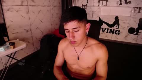 Snapshot of andyjoy_ chatting on March 2025 01:21:01 PM Andy Joy online show from March 2025 01:21:01 PM