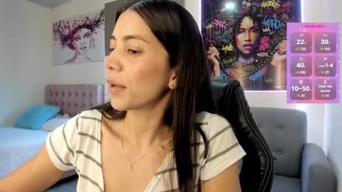 Snapshot of andykiuty chatting on October 2025 08:27:02 PM Andrea online show from October 2025 08:27:02 PM