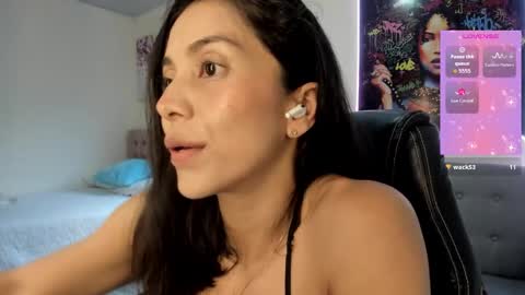 Snapshot of andykiuty chatting on October 2025 08:43:02 PM Andrea online show from October 2025 08:43:02 PM