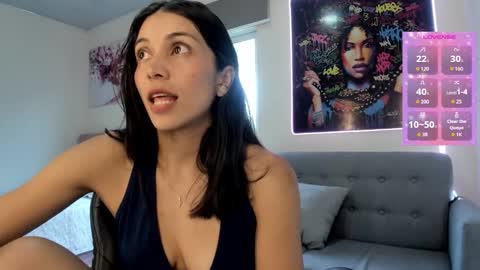 Snapshot of andykiuty chatting on October 2025 03:35:02 PM Andrea online show from October 2025 03:35:02 PM