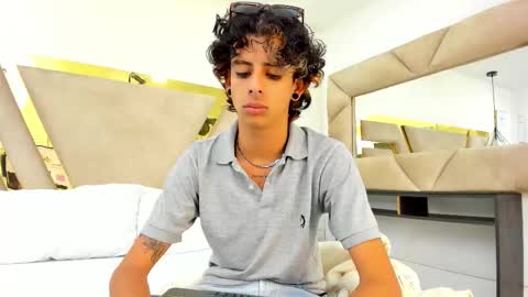 Snapshot of andyxibrat chatting on September 2025 07:19:02 PM andyxibrat online show from September 2025 07:19:02 PM