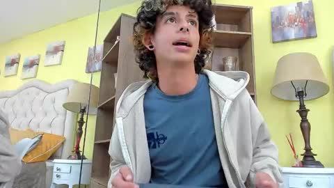 Snapshot of andyxibrat chatting on October 2025 07:23:01 PM andyxibrat online show from October 2025 07:23:01 PM