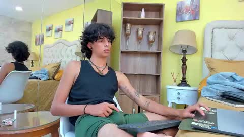 Snapshot of andyxibrat chatting on October 2025 11:27:01 PM andyxibrat online show from October 2025 11:27:01 PM