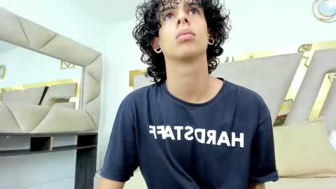 Snapshot of andyxibrat chatting on November 2025 07:21:01 PM andyxibrat online show from November 2025 07:21:01 PM