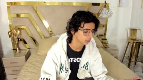 Snapshot of andyxibrat chatting on November 2025 12:53:02 PM andyxibrat online show from November 2025 12:53:02 PM