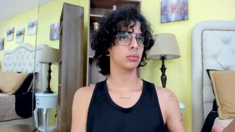 Snapshot of andyxibrat chatting on December 2025 07:40:02 PM andyxibrat online show from December 2025 07:40:02 PM