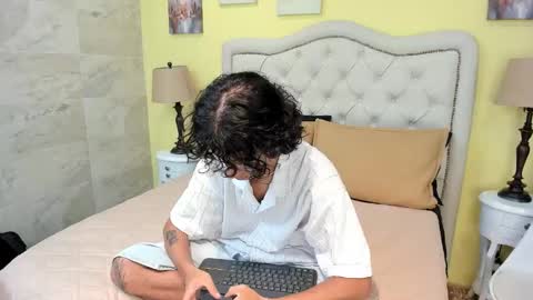 Snapshot of andyxibrat chatting on December 2025 07:08:02 PM andyxibrat online show from December 2025 07:08:02 PM