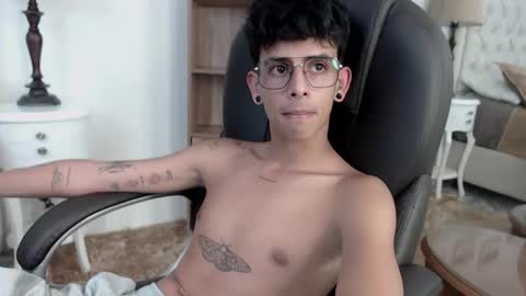 andyxibrat online show from April 2026 07:37:01 PM