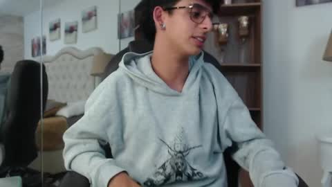 andyxibrat online show from May 2026 11:54:01 PM
